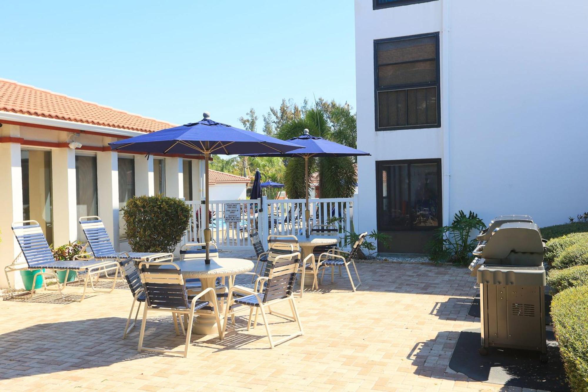 סרסוטה Updated Condo With Pool, Walk To Crescent Beach & Restaurants! מראה חיצוני תמונה