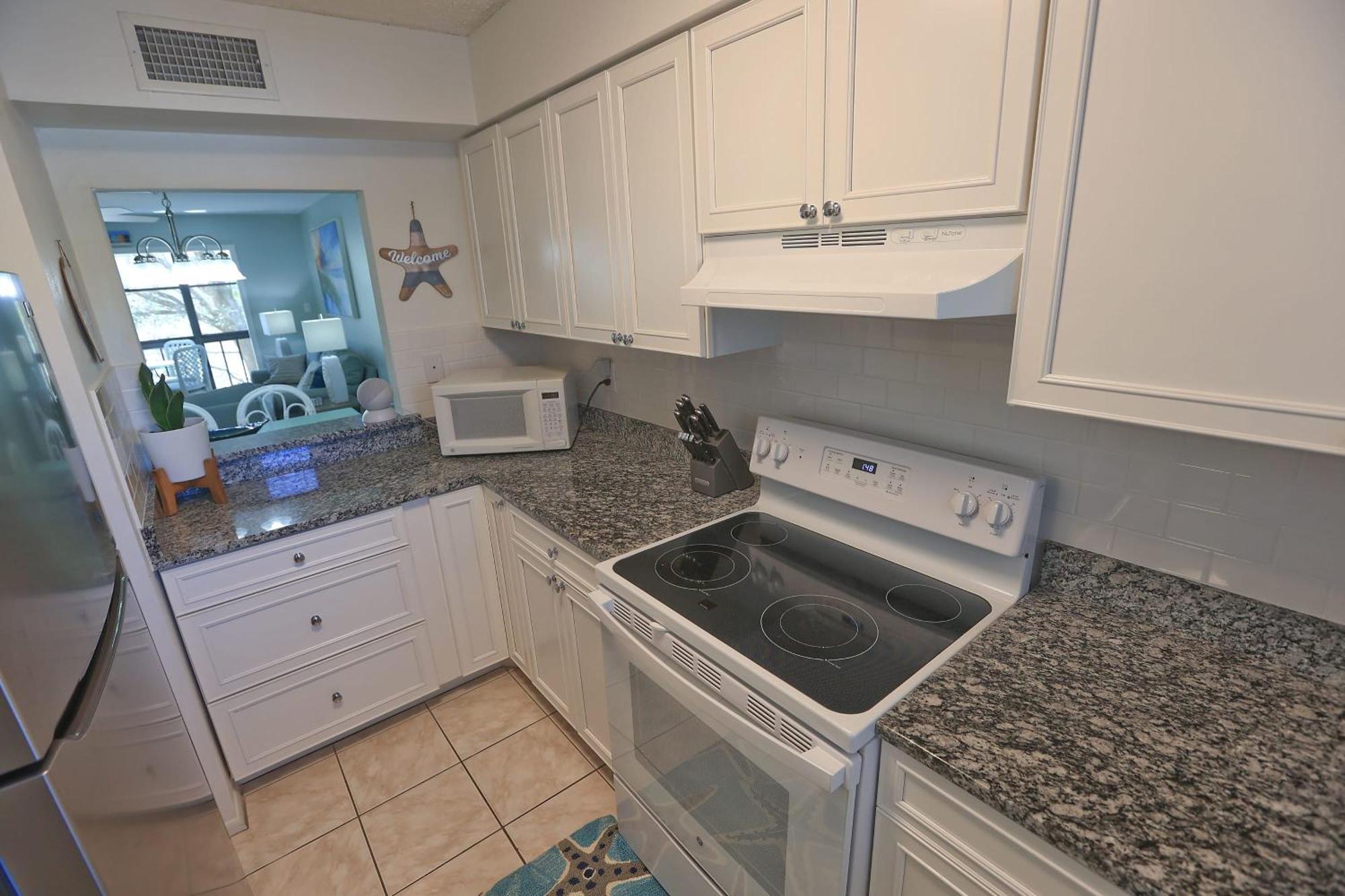 סרסוטה Updated Condo With Pool, Walk To Crescent Beach & Restaurants! מראה חיצוני תמונה