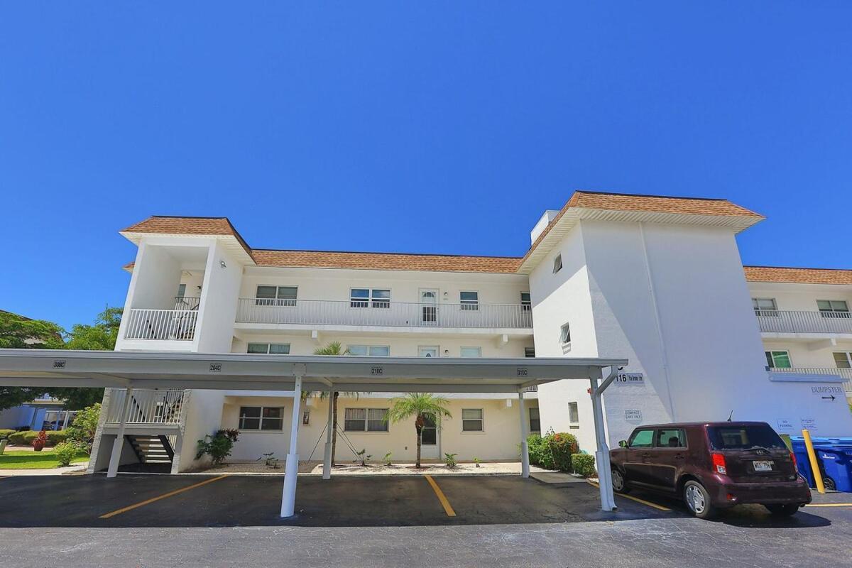 סרסוטה Updated Condo With Pool, Walk To Crescent Beach & Restaurants! מראה חיצוני תמונה