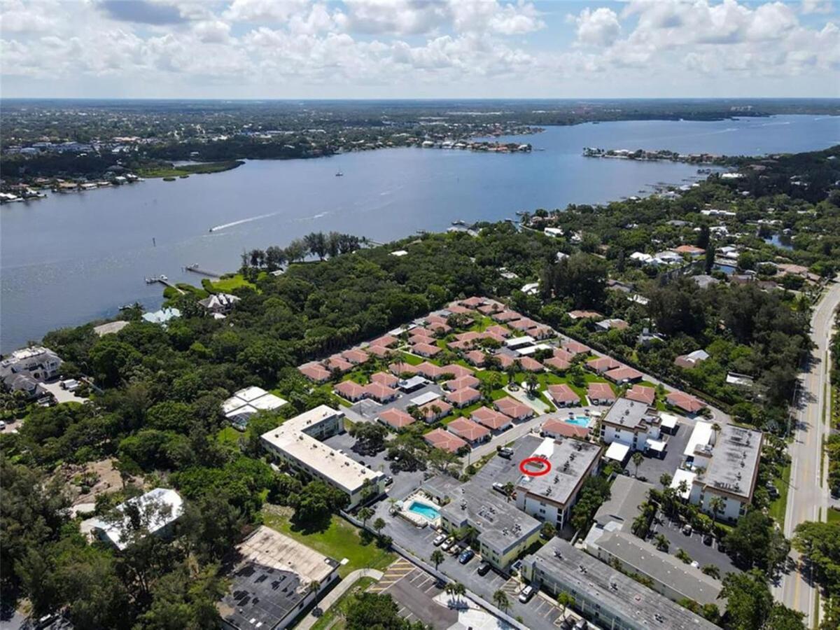 סרסוטה Updated Condo With Pool, Walk To Crescent Beach & Restaurants! מראה חיצוני תמונה