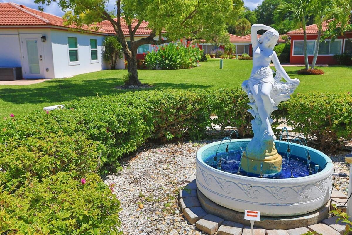 סרסוטה Updated Condo With Pool, Walk To Crescent Beach & Restaurants! מראה חיצוני תמונה